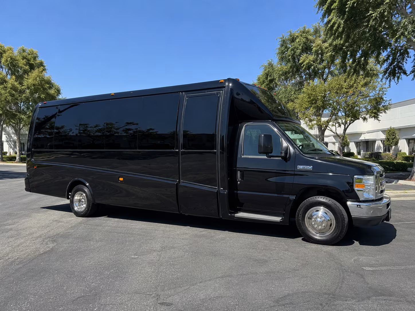 airport transfer buses for newark wedding guests flying into ewr