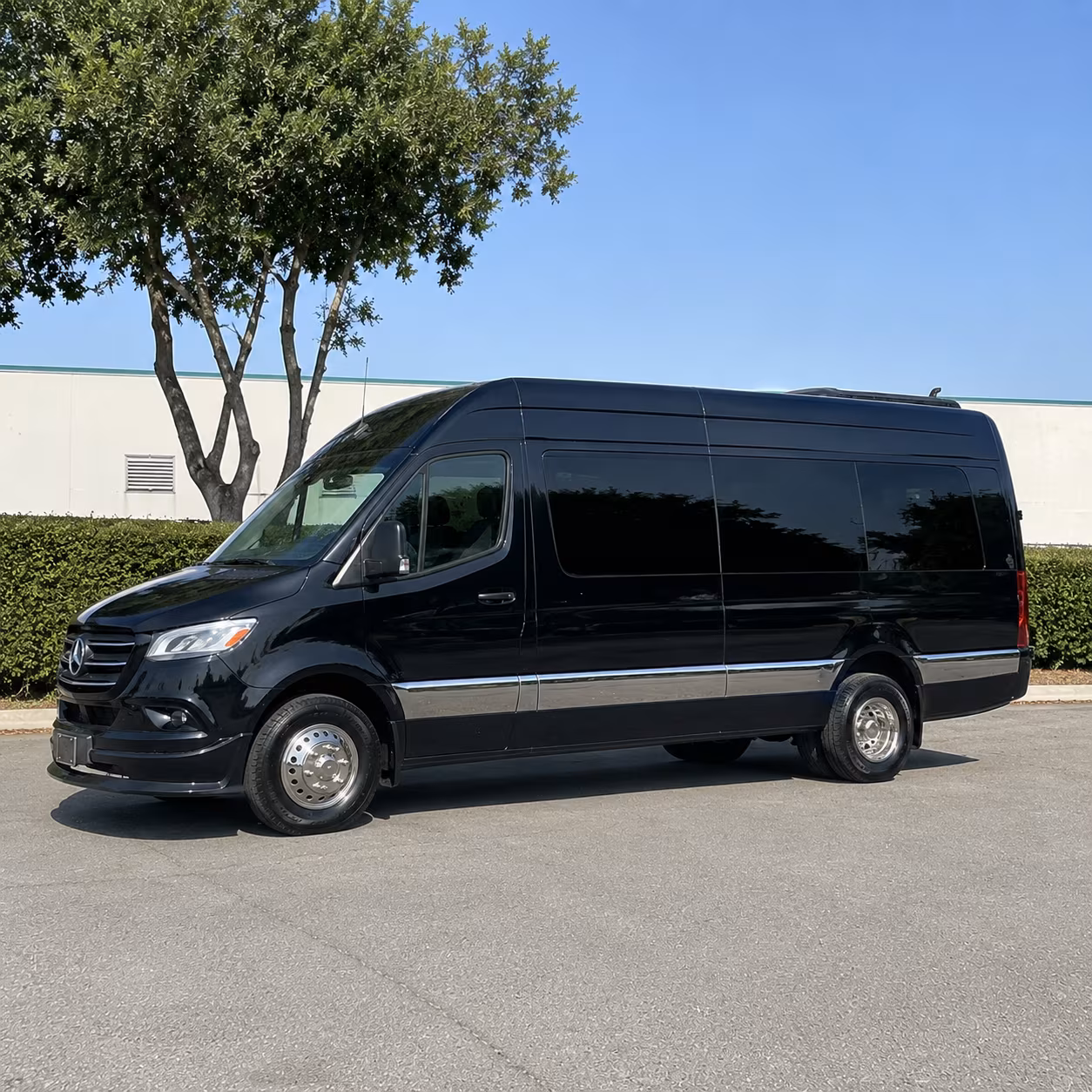 book a bus for your next airport transfer 2