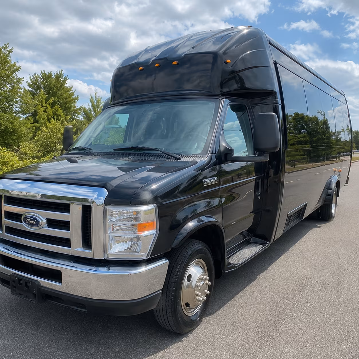 party buses for birthday bar crawls through newark s nightlife